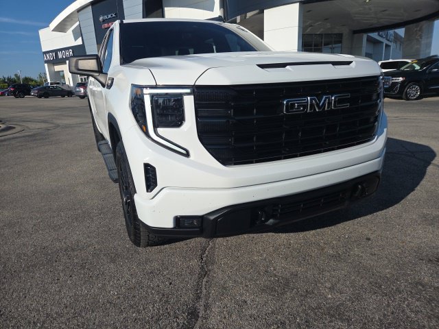 Used 2022 GMC Sierra 1500 Elevation w/ X31 Off-Road Package AWD/4WD image 4