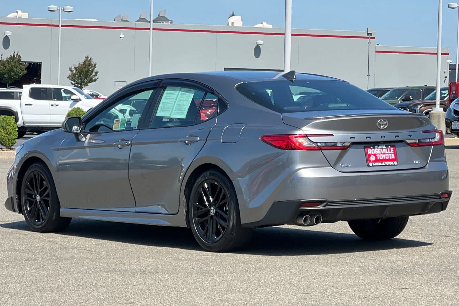 Used 2025 Toyota Camry SE FWD image 7