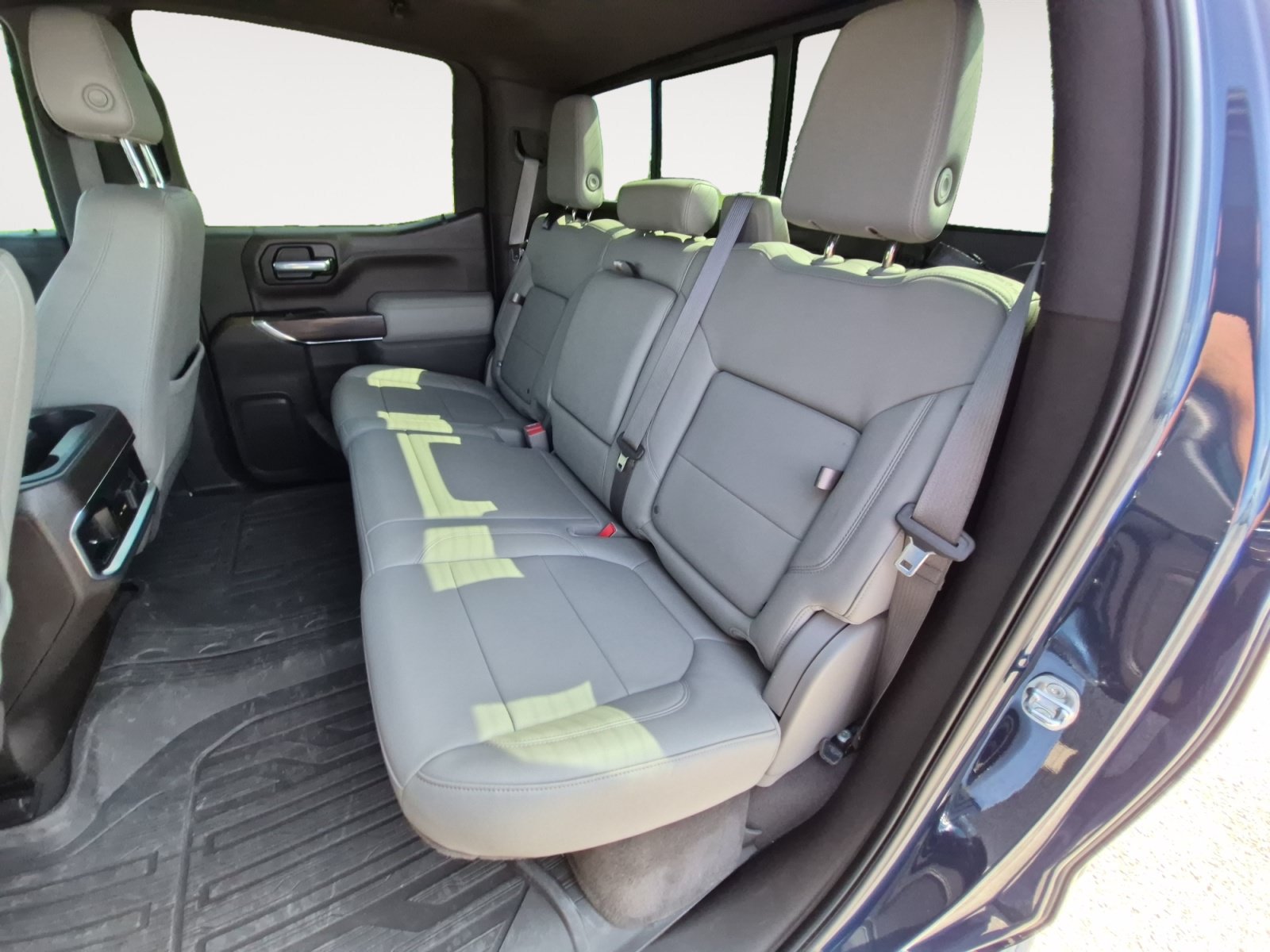 Used 2022 GMC Sierra 1500 SLT AWD/4WD image 23