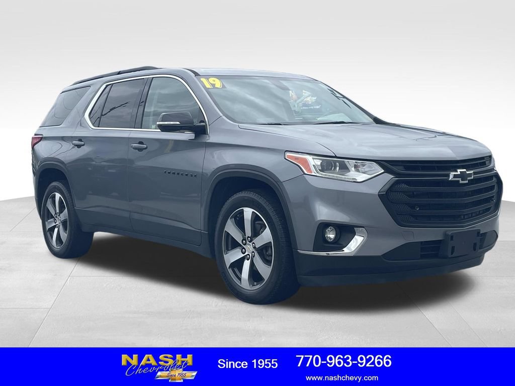 Used 2019 Chevrolet Traverse LT w/ LT Premium Package AWD/4WD image 1