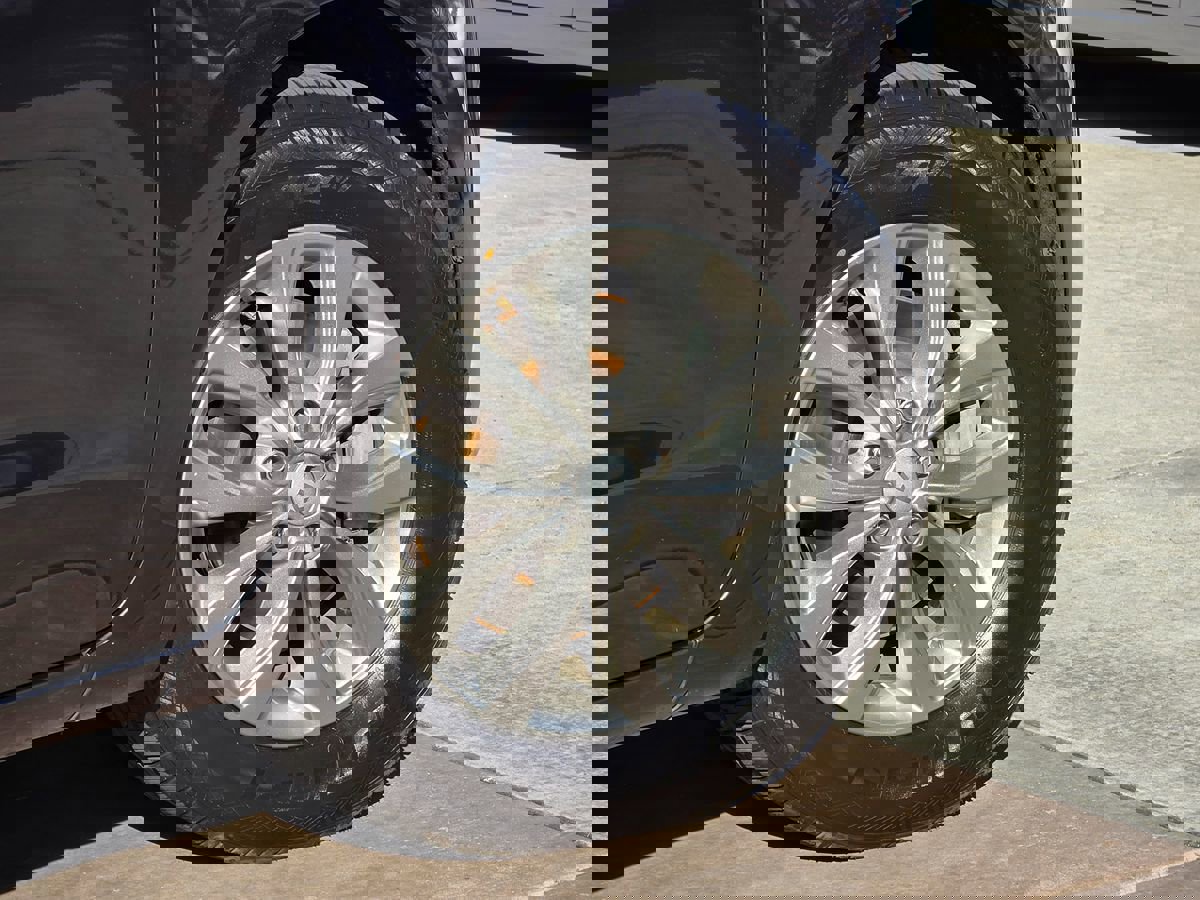 Used 2019 Kia Sedona LX image 14