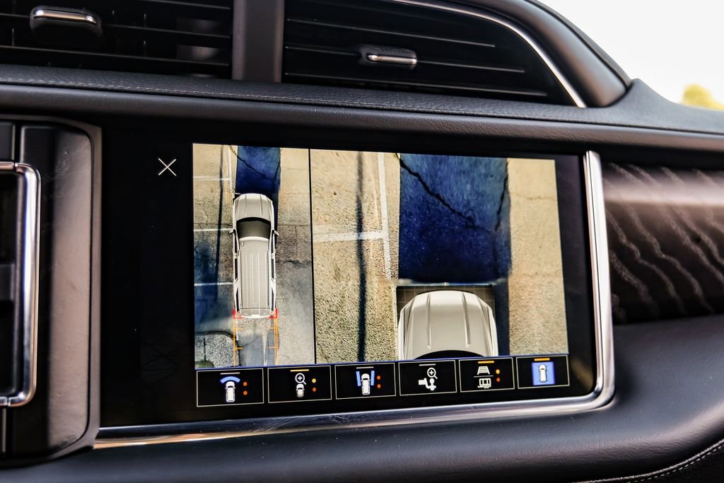 Used 2024 GMC Yukon XL Denali AWD/4WD image 22