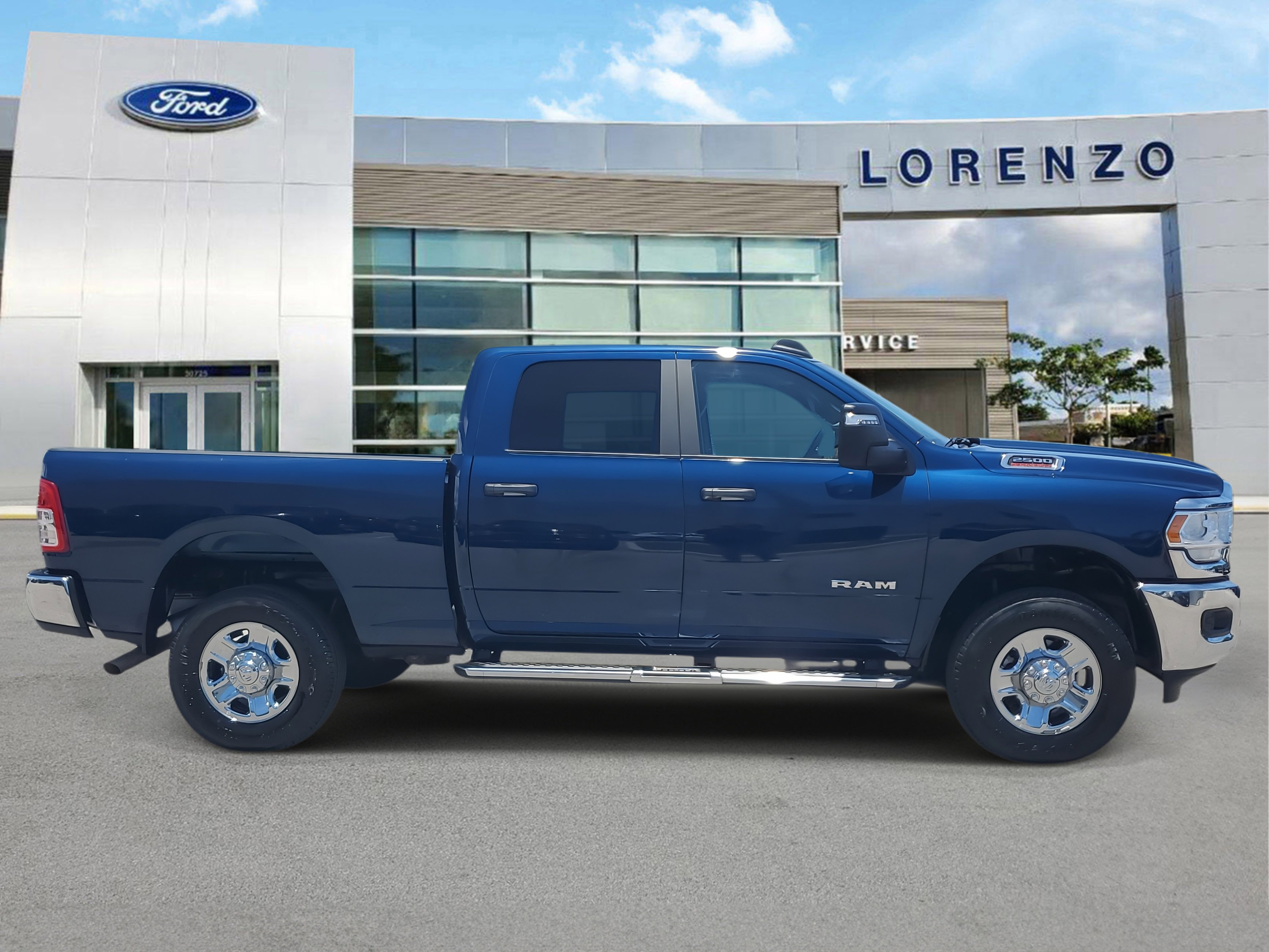 Used 2024 RAM 2500 Big Horn w/ Bed Utility Group image 4