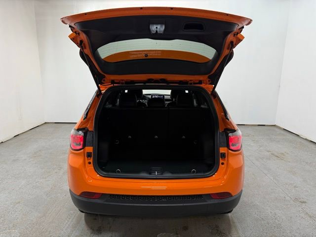 New 2026 Jeep Compass Altitude image 8