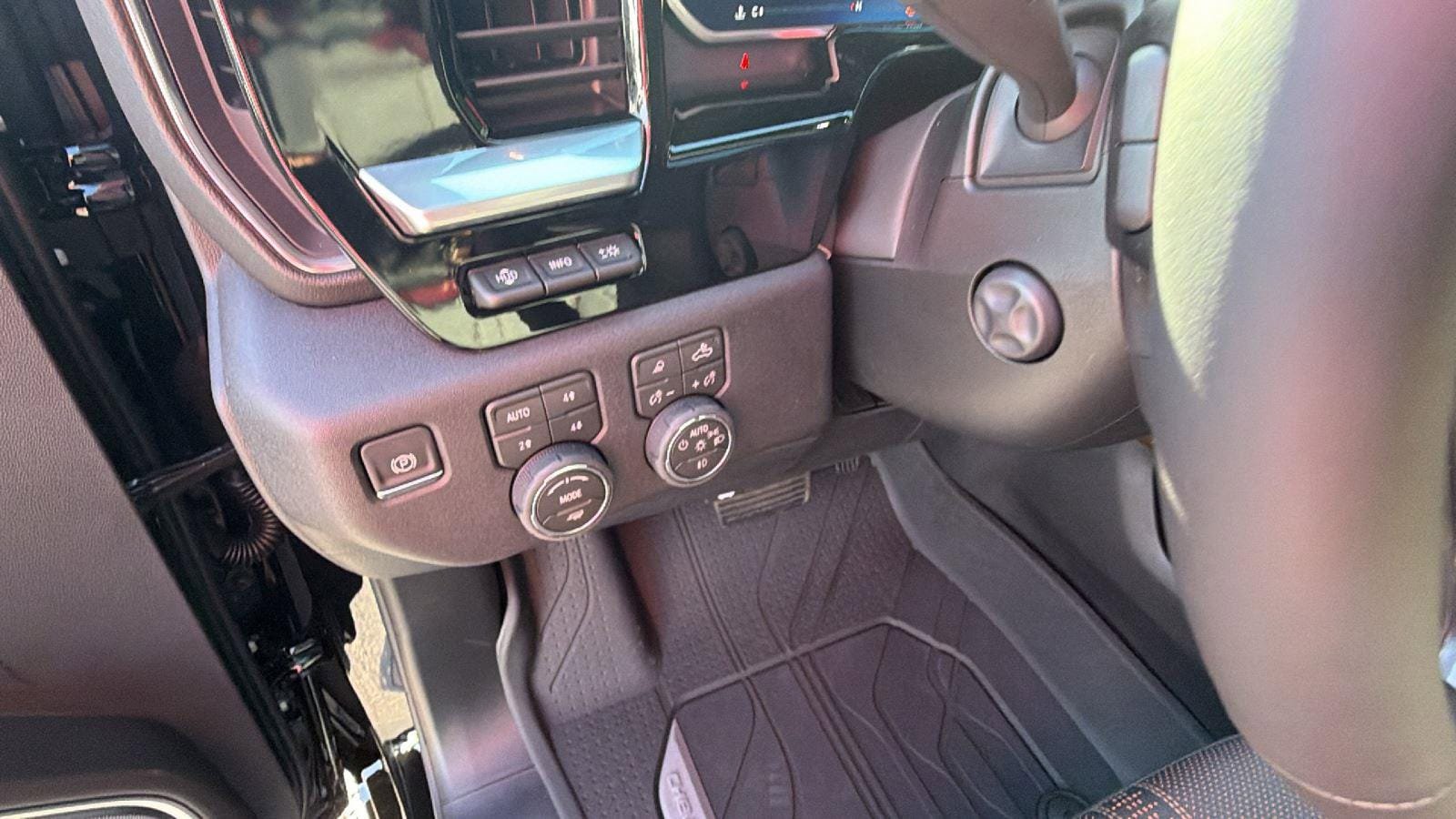 New 2026 Chevrolet Silverado 1500 High Country AWD/4WD image 19