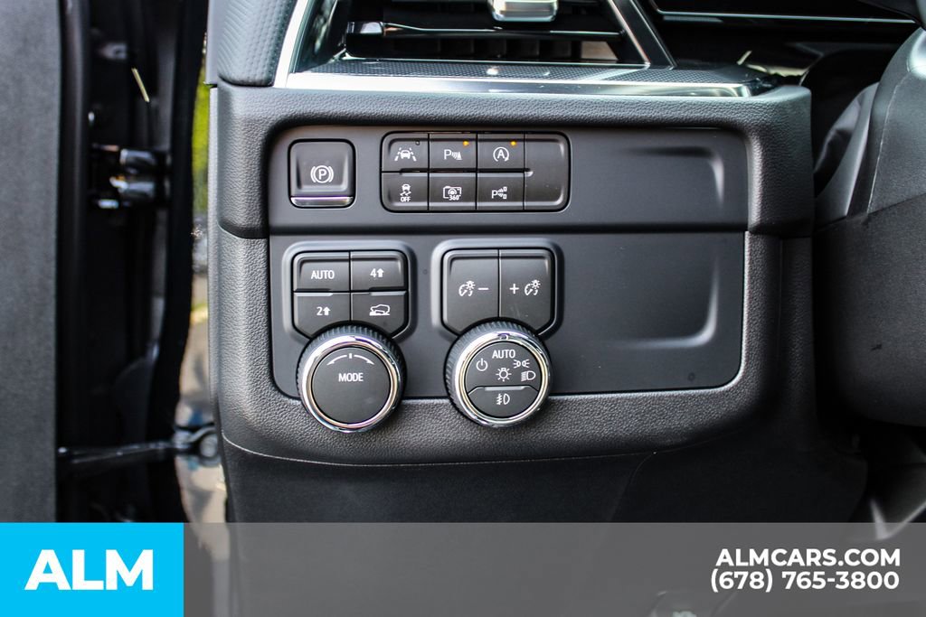 Used 2026 Chevrolet Suburban RST w/ Comfort Package AWD/4WD image 34