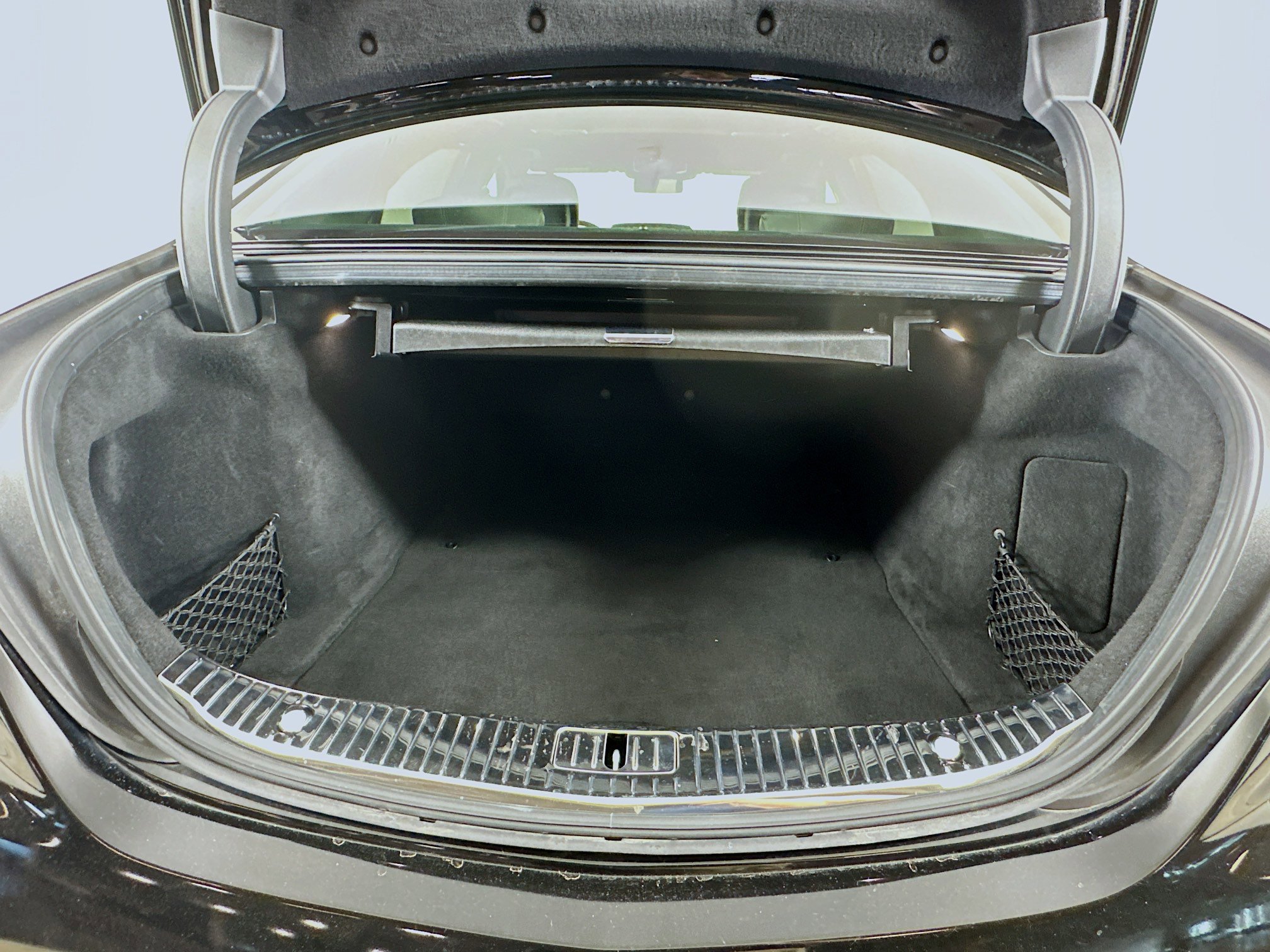 Used 2020 Mercedes-Benz S 560 Sedan image 29