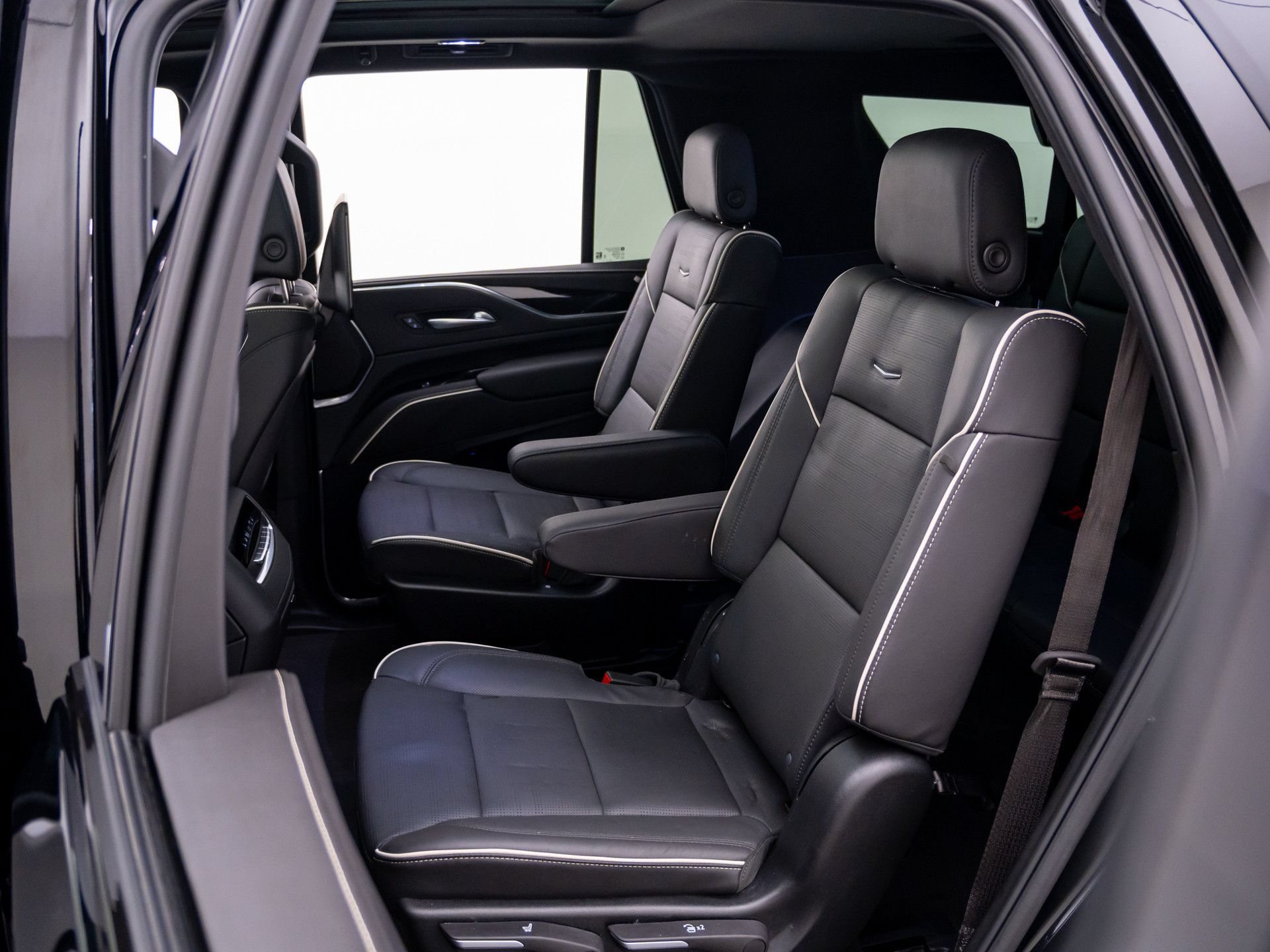 Certified 2024 Cadillac Escalade Sport w/ Touring Package AWD/4WD image 19