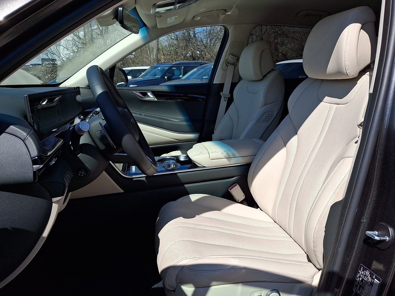 Used 2025 Genesis GV80 2.5T Standard image 13