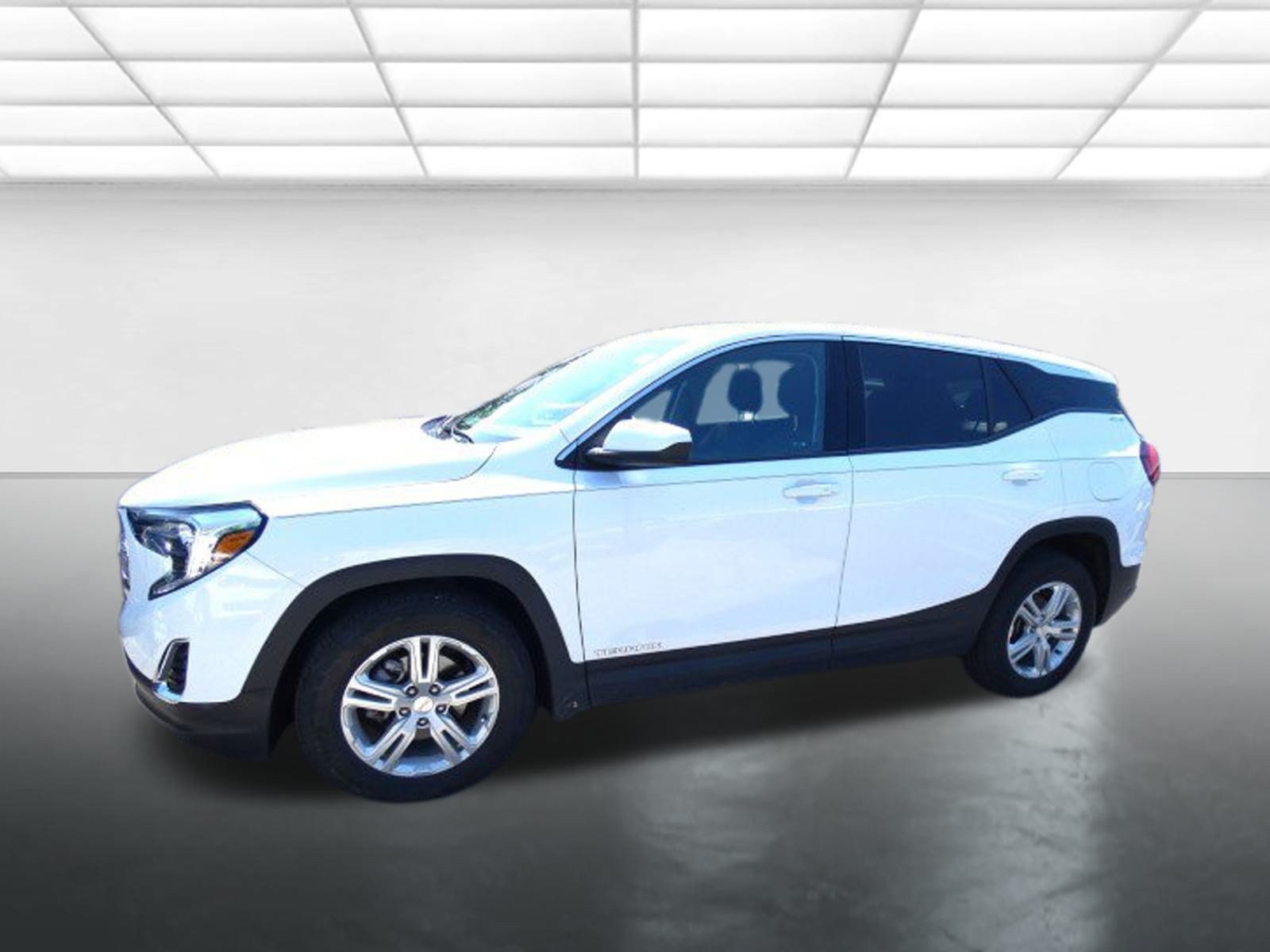 Used 2020 GMC Terrain SLE FWD image 3