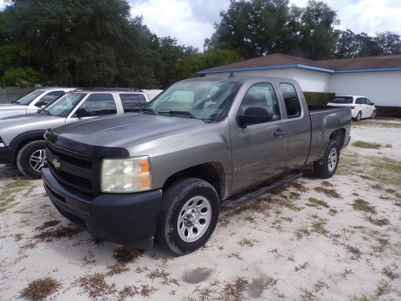 Used 2009 Chevrolet Silverado 1500 W/T image 1