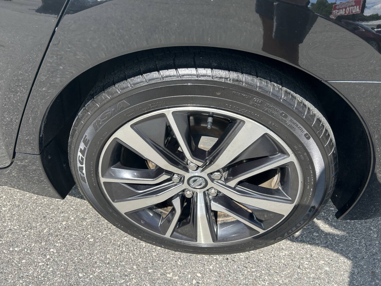 Used 2019 Nissan Maxima 3.5 SV w/ Floor Mat Group FWD image 11