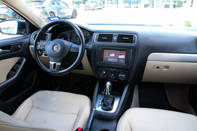Used 2014 Volkswagen Jetta SE image 30