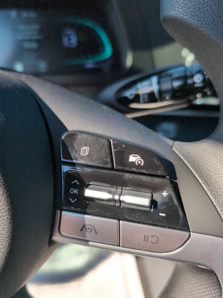 New 2026 Hyundai Elantra Hybrid FWD image 31