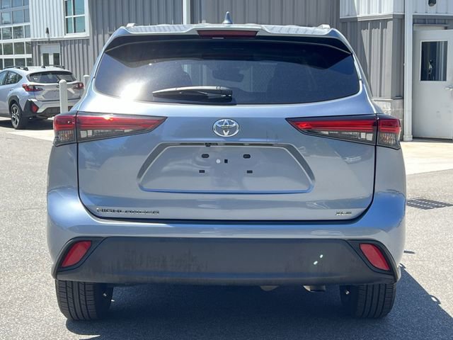 Used 2023 Toyota Highlander XLE FWD image 12