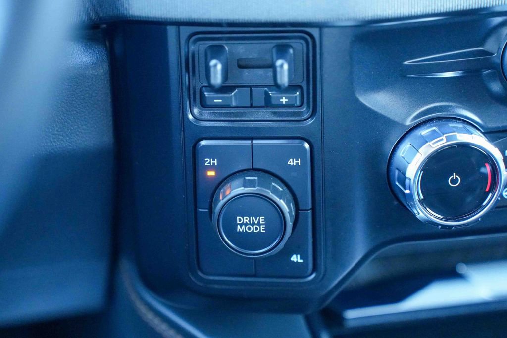 Used 2023 Ford F450 Platinum w/ FX4 Off-Road Package AWD/4WD image 40