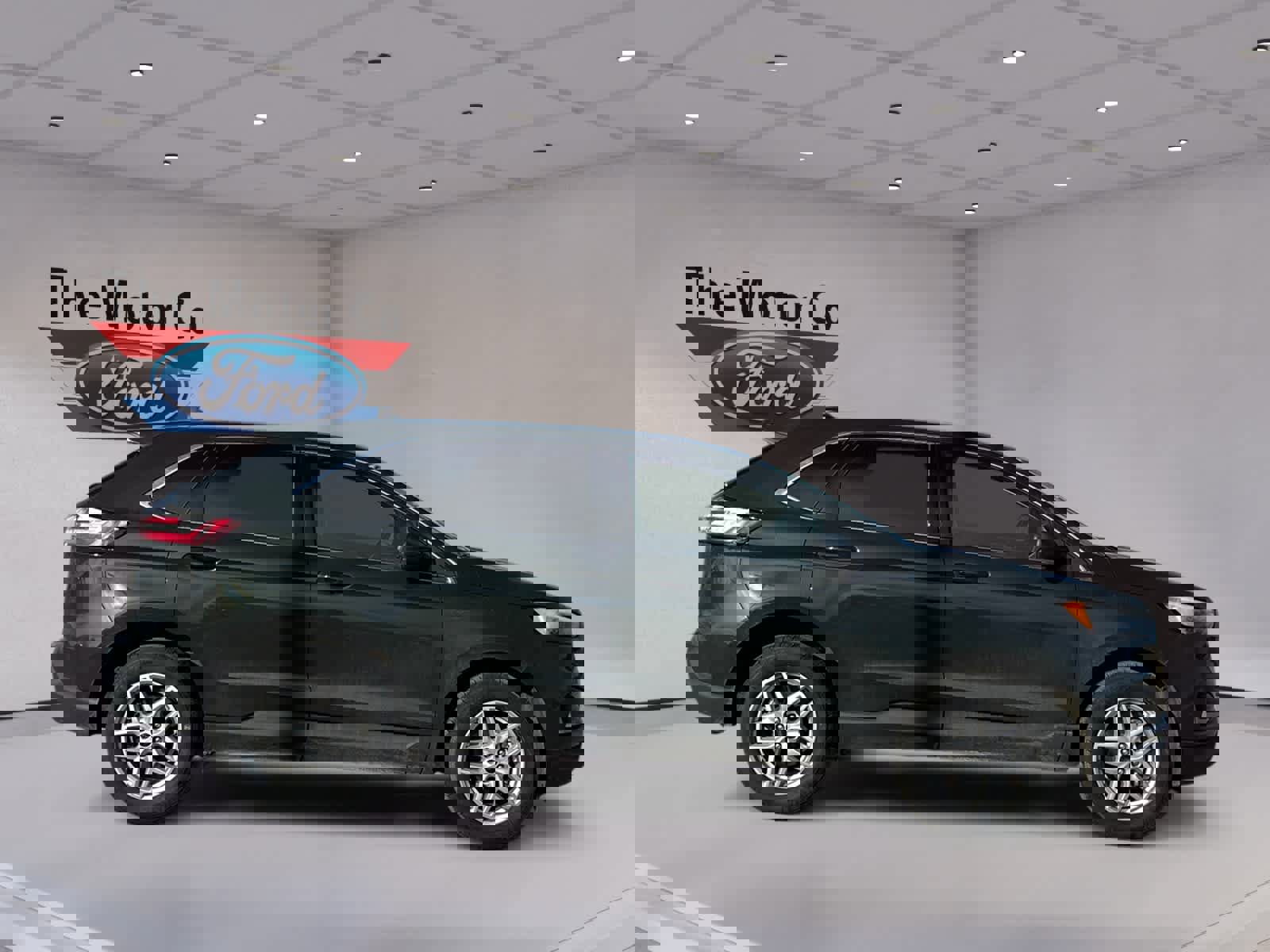 Used 2024 Ford Edge SEL w/ Convenience Package image 4