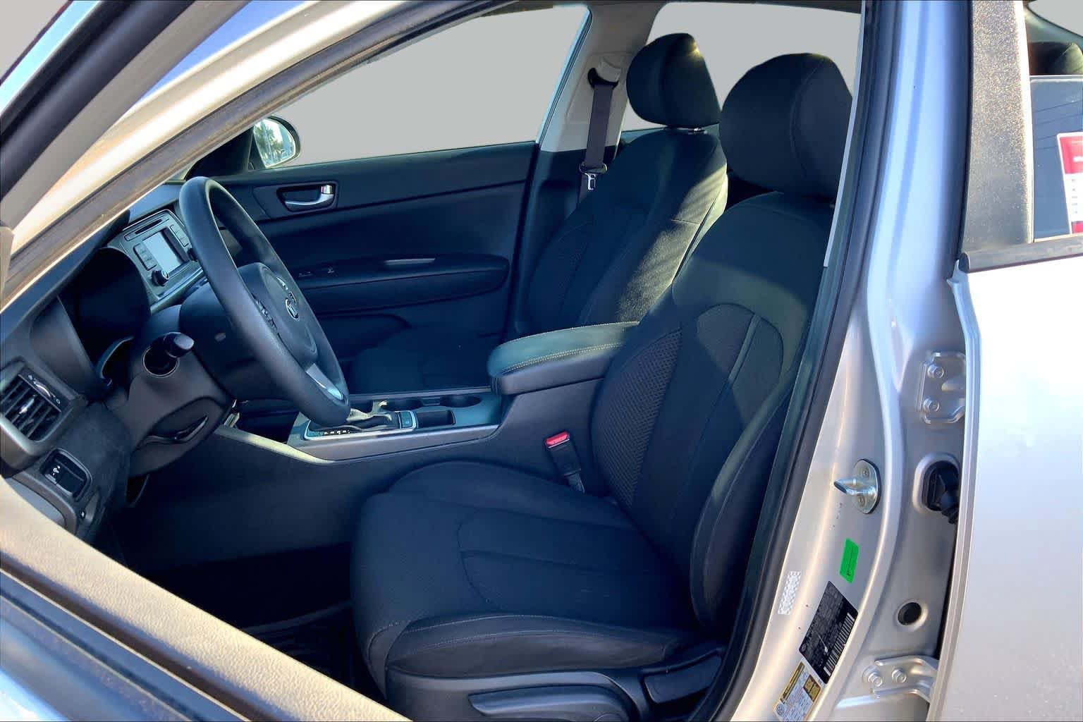 Used 2017 Kia Optima LX FWD image 8