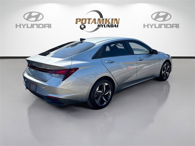 Used 2023 Hyundai Elantra SEL w/ Convenience Package image 5