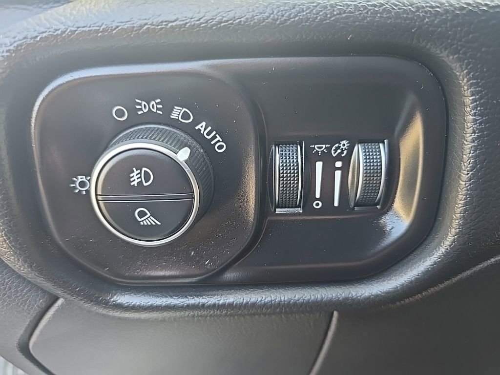 Used 2020 RAM 2500 Laramie image 32