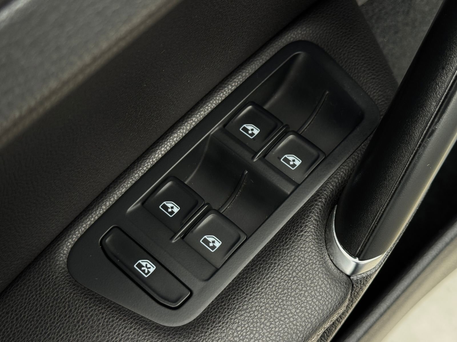 Used 2019 Volkswagen Golf Alltrack S image 13