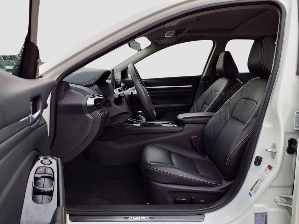 Used 2024 Nissan Altima 2.0 SR image 31