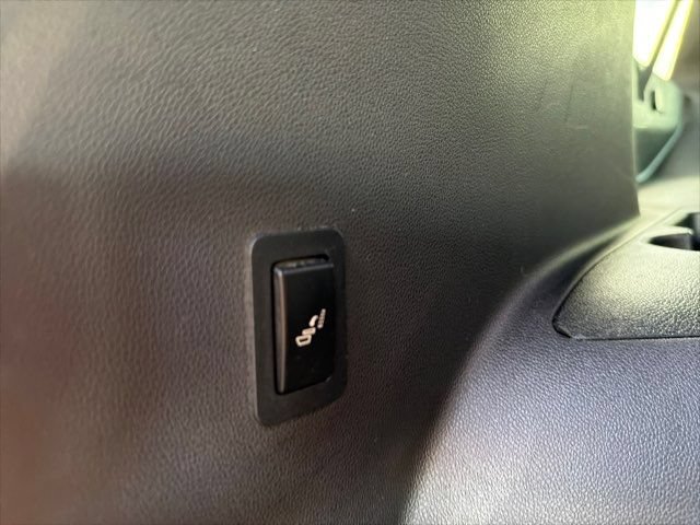 Used 2021 GMC Yukon XL AT4 w/ Technology Package AWD/4WD image 57