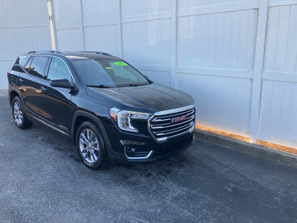 Used 2024 GMC Terrain SLT