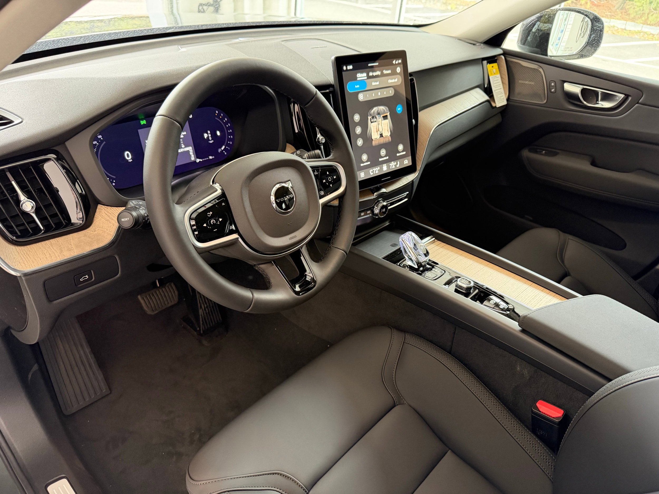 New 2026 Volvo XC60 B5 Plus w/ Protection Package Premier image 13
