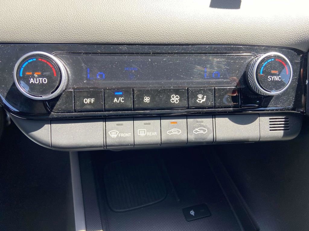 Used 2025 Hyundai Elantra Sport image 23