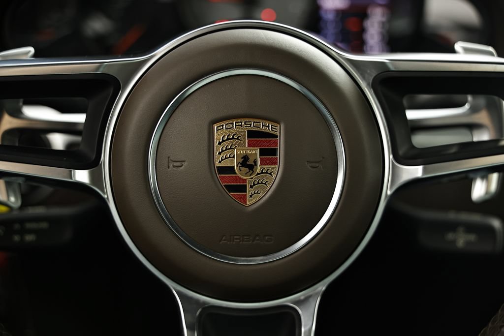 Certified 2018 Porsche 911 Targa 4S w/ Sportdesign Package AWD/4WD image 32