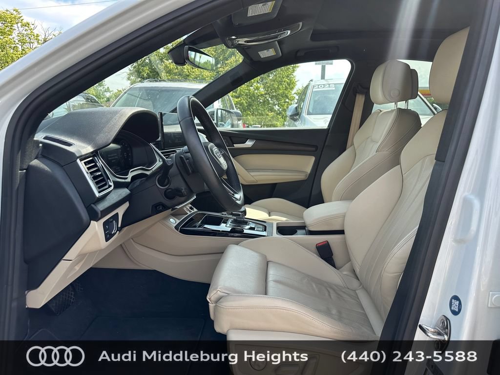 Used 2023 Audi Q5 2.0T Premium Plus w/ Premium Plus Package AWD/4WD image 11