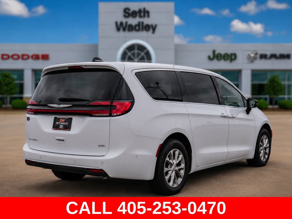 Used 2024 Chrysler Pacifica Touring-L AWD/4WD image 61