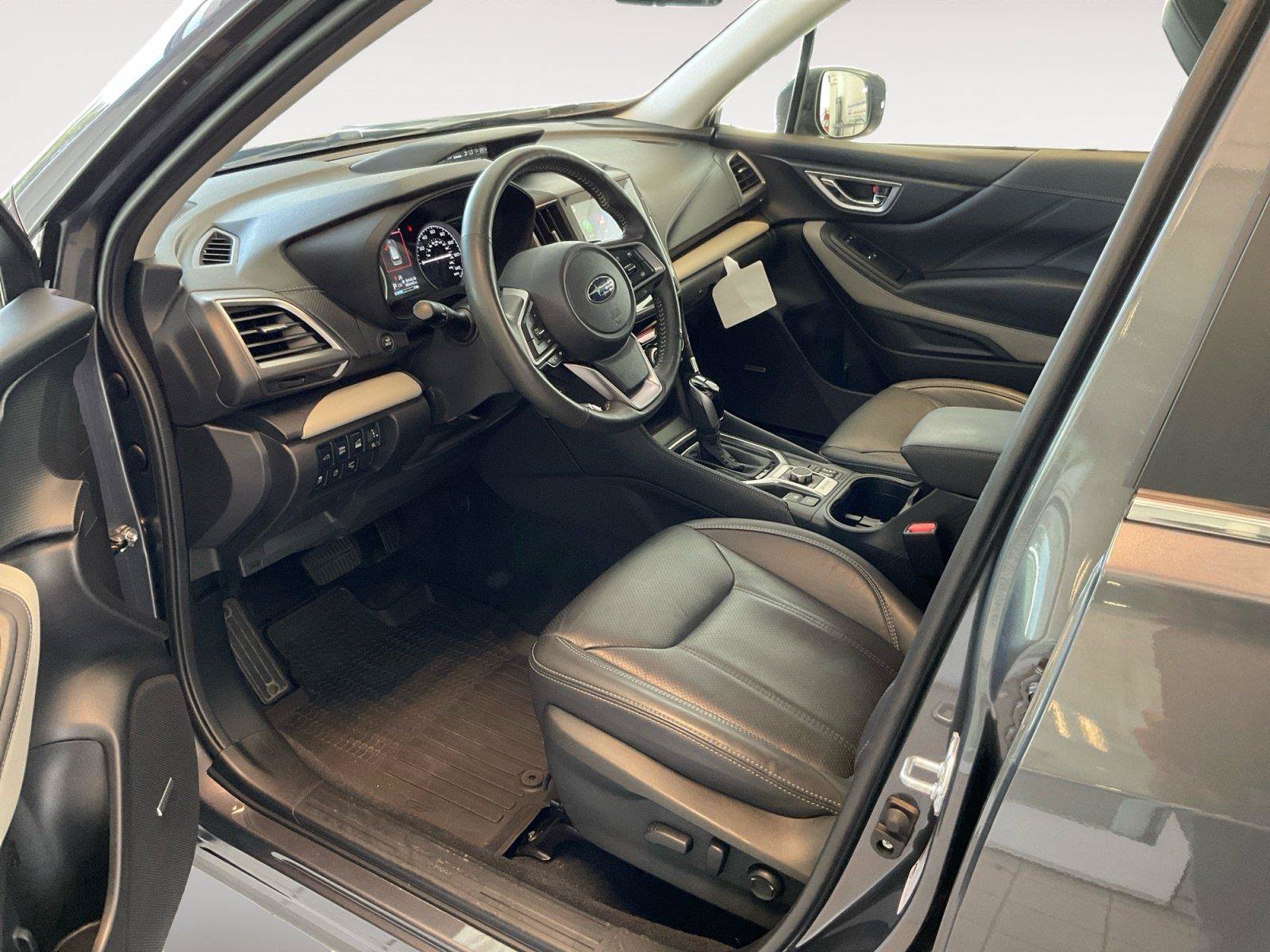 Used 2024 Subaru Forester Limited AWD/4WD image 9