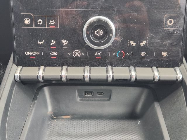 Used 2025 GMC Terrain Elevation AWD/4WD image 16