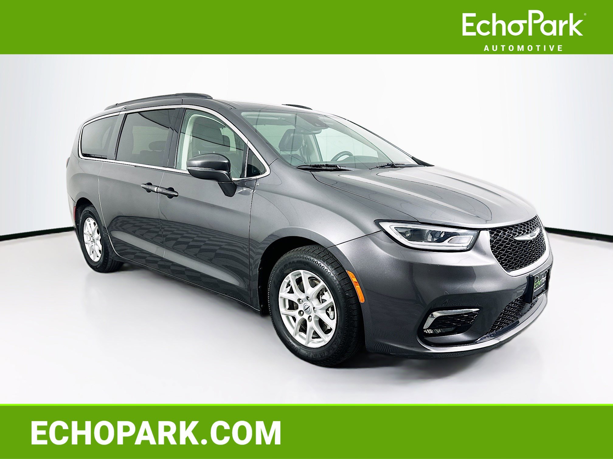 Used 2022 Chrysler Pacifica Touring-L