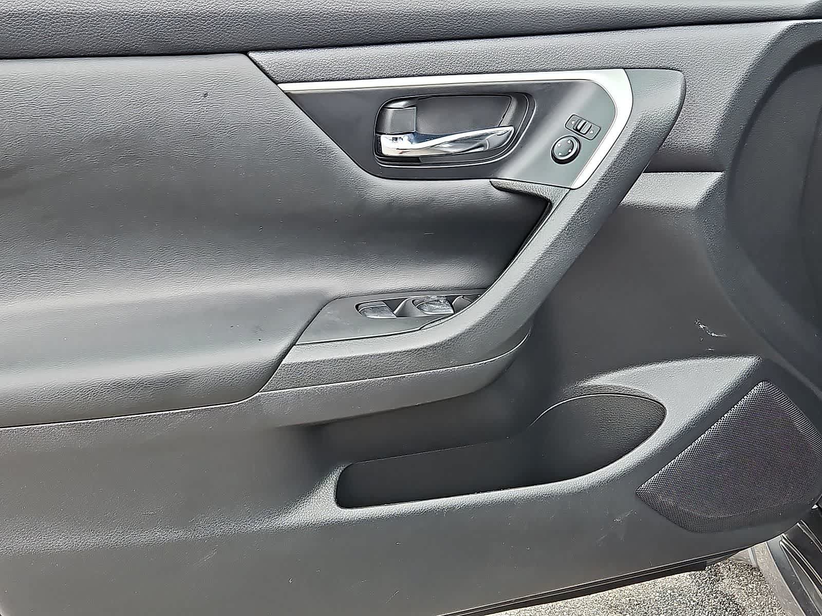 Used 2017 Nissan Altima 2.5 SV FWD image 26