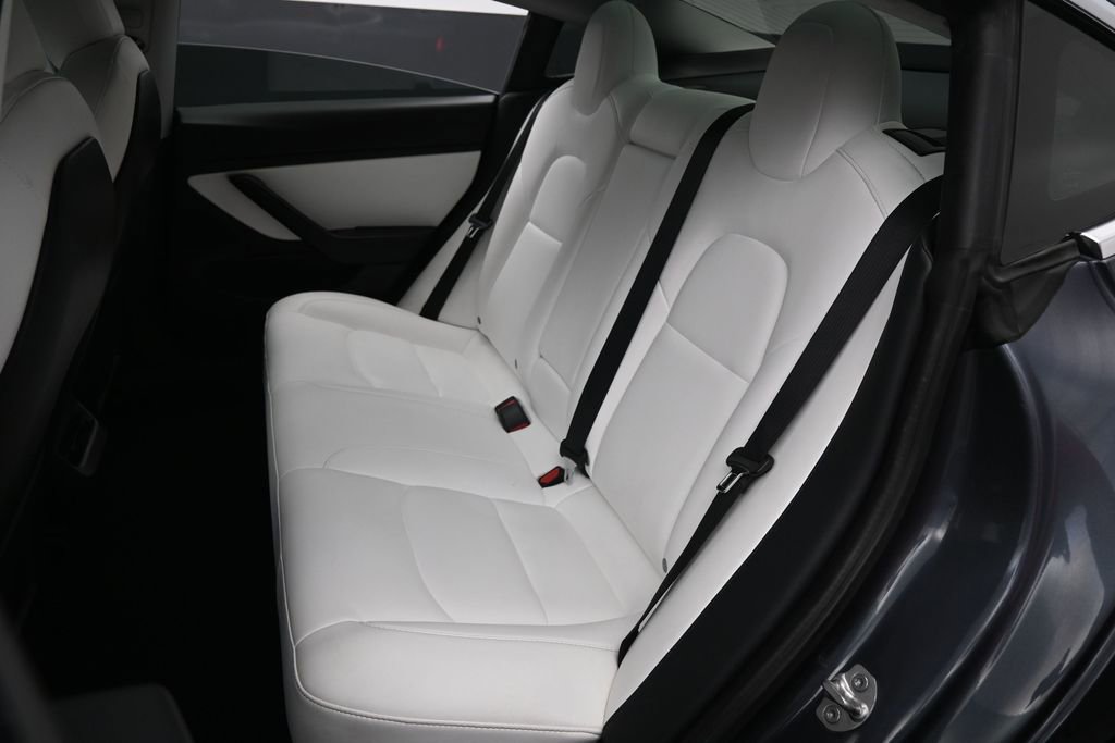 Used 2020 Tesla Model 3 Standard Range Plus RWD image 27