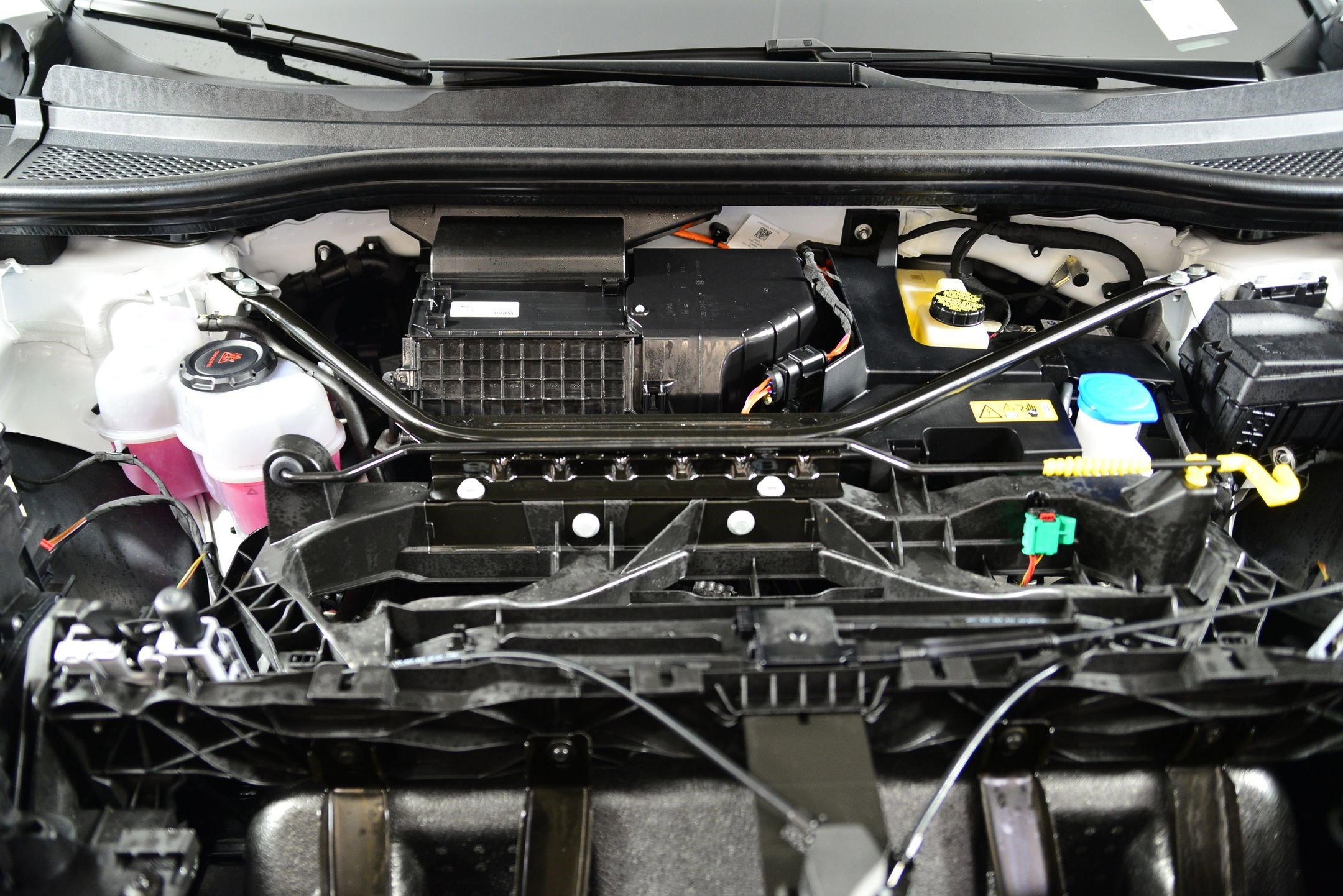 Certified 2025 Audi Q4 e-tron Premium w/ Convenience Package image 16