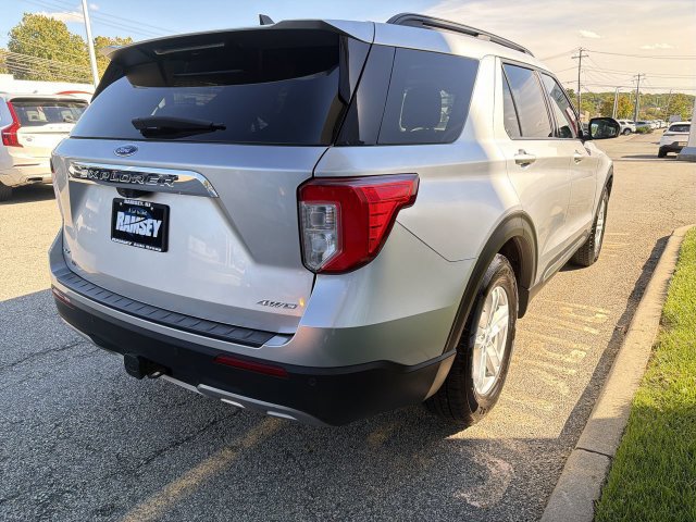 Used 2021 Ford Explorer XLT w/ Equipment Group 202A AWD/4WD image 8
