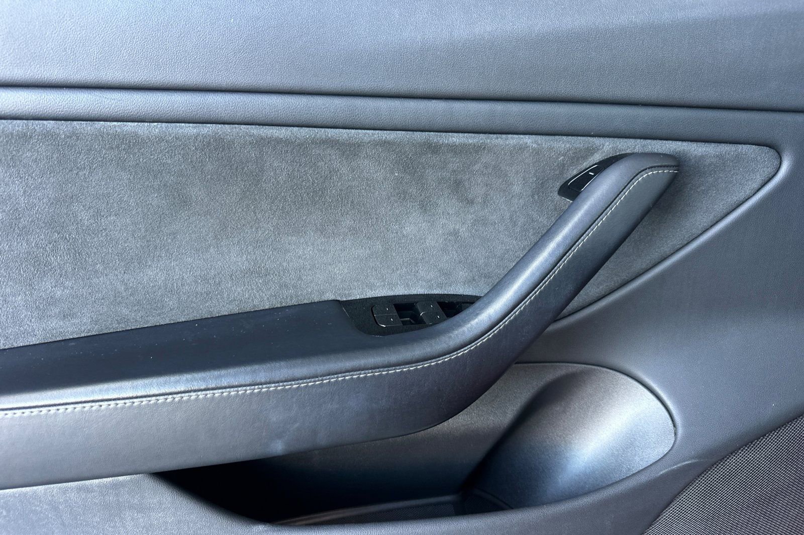 Used 2018 Tesla Model 3 Long Range image 12