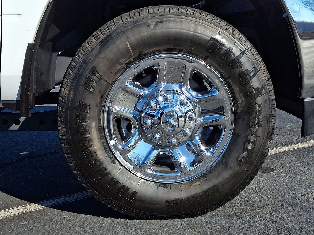Used 2023 RAM 3500 Tradesman w/ Chrome Appearance Group image 8