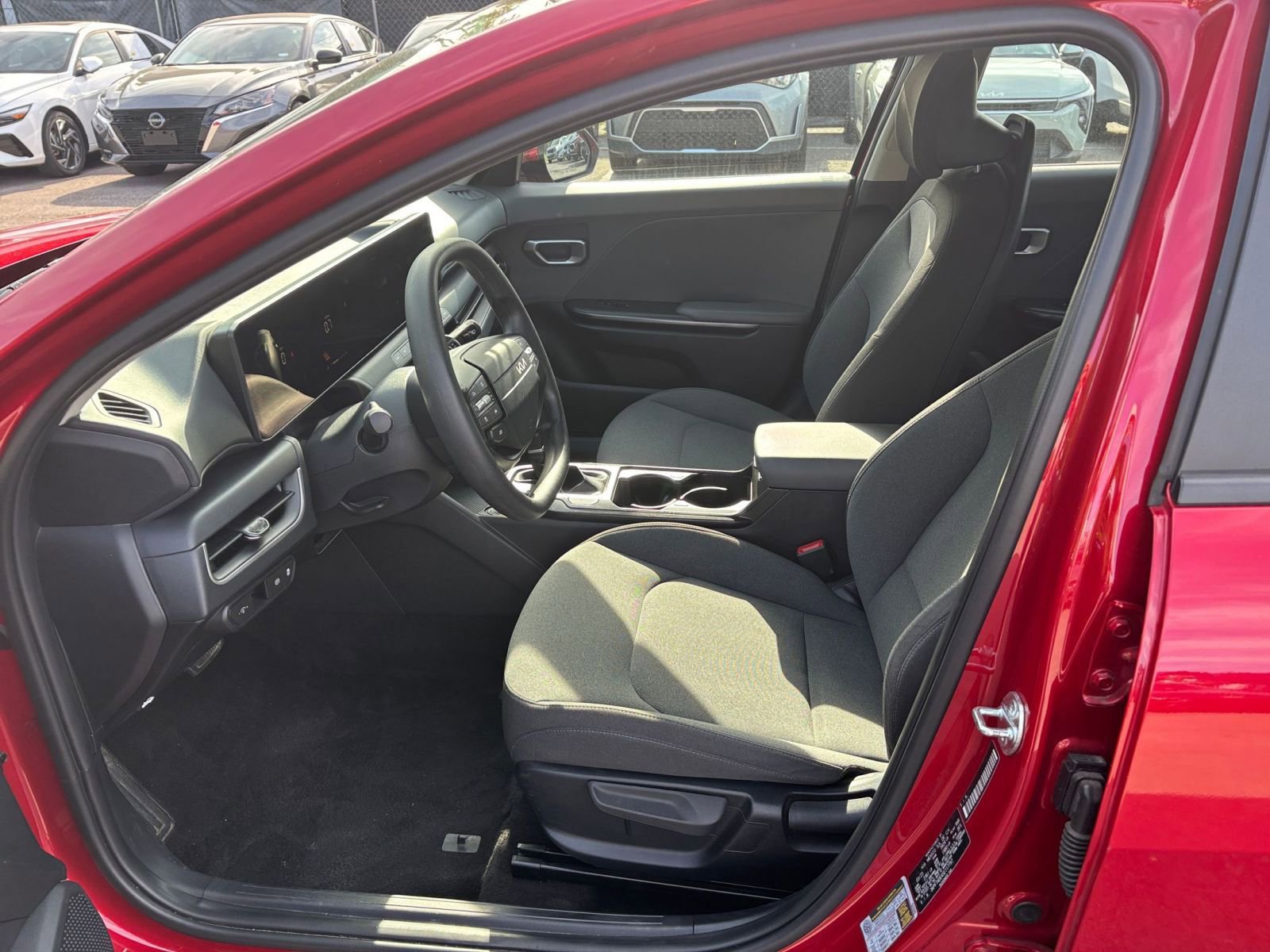Used 2025 Kia K4 FWD image 27