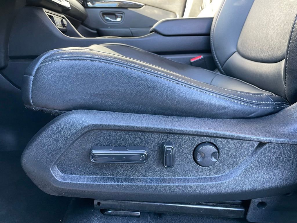 Certified 2025 Honda Pilot EX-L image 25