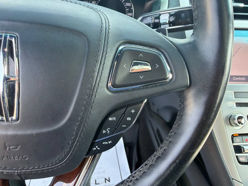 Used 2020 Lincoln MKZ Reserve w/ Luxury Package FWD image 20
