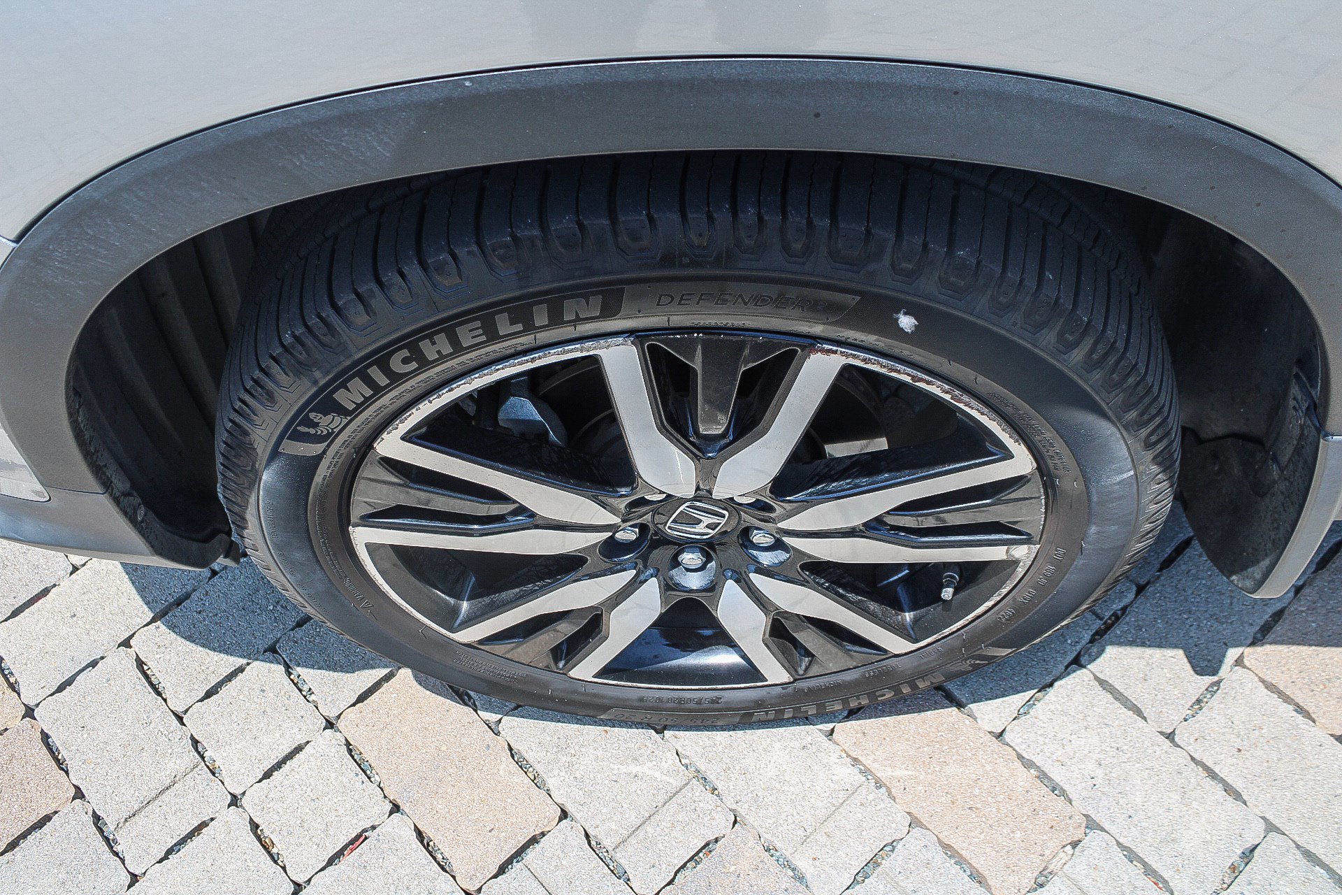Used 2019 Honda Pilot Elite image 13