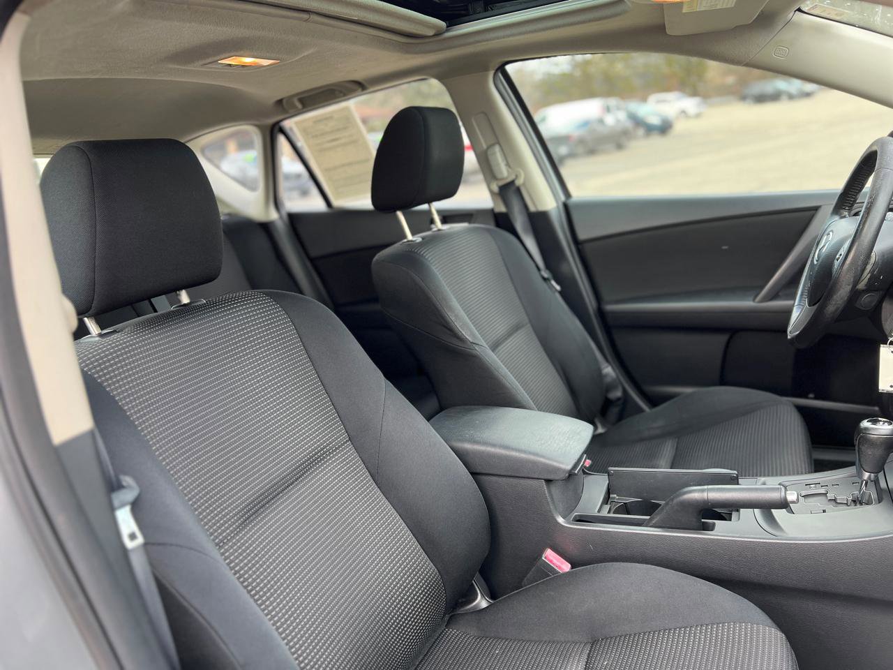 Used 2012 MAZDA MAZDA3 i Touring image 38