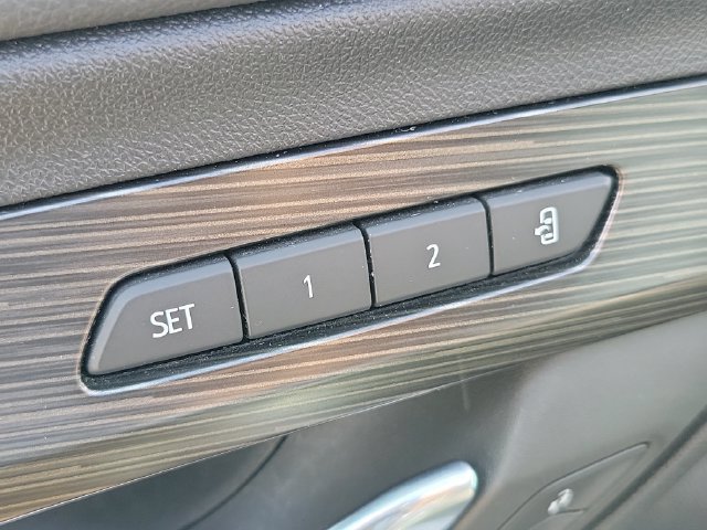 Certified 2024 GMC Terrain SLT AWD/4WD image 28