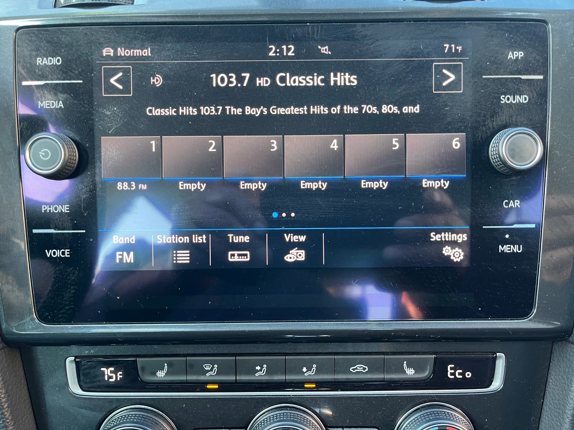 Used 2019 Volkswagen e-Golf SE w/ Driver Assistance Package FWD image 16