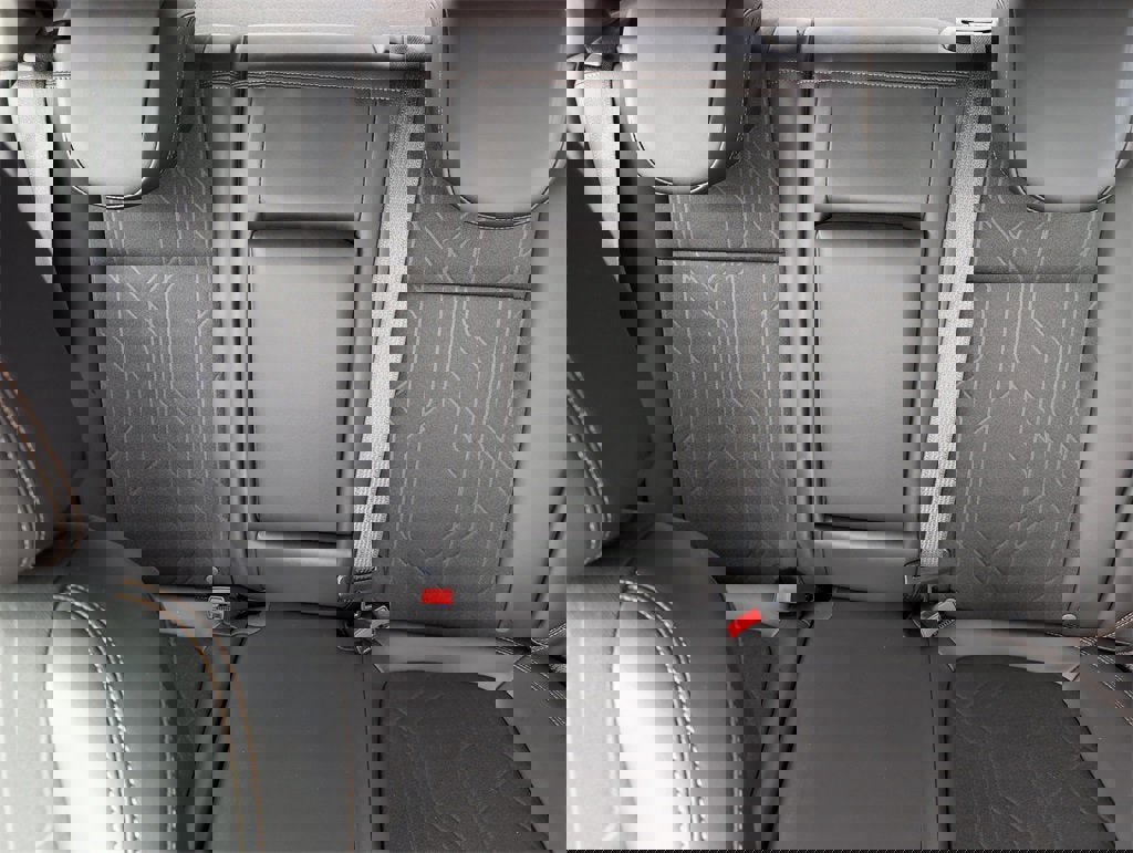 Certified 2022 Chevrolet Trax LT w/ LT Convenience Package image 23